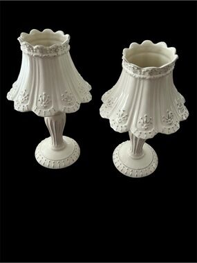 Yankee Candle Antiqued Ivory Candle Tealight Lamps with matching Shades